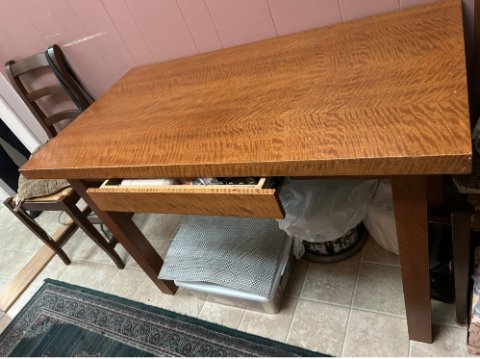 Kitchen table in very good condition - 24"x45" only $50! - 2