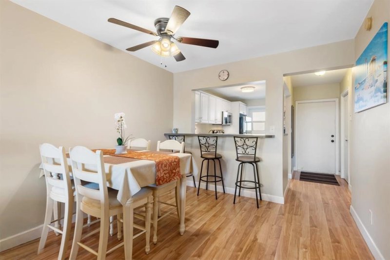 Luxury, Bright and Modern 2-Bedroom Apartment in Boca Raton